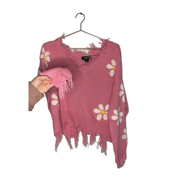 Just Polly Pink Daisy Flower Cropped Raw Hem Distressed Sweater Size Medium - Picture 4 of 11